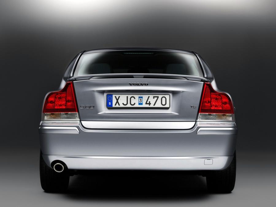  Volvo S60 T5 2007 года  (фото 11 из 17)